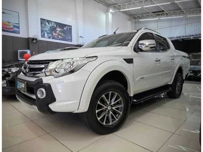 Mitsubishi L200 Triton Sport HPE-S 2.4 CD Dies. AUT 2020