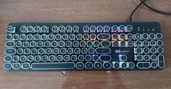 Teclado Mecânico Steampunk Knup