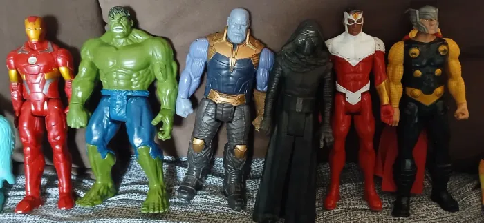Bonecos de Ação Super-Heróis