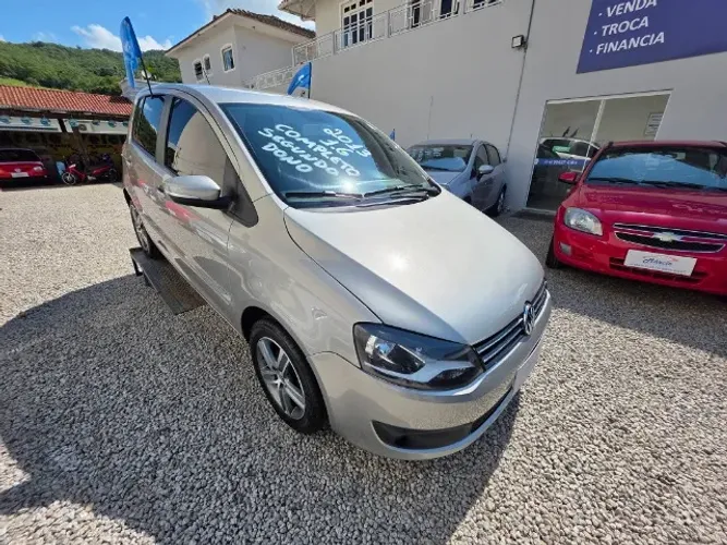 Volkswagen Fox 1.6 MI Total Flex 8V 5P 2013