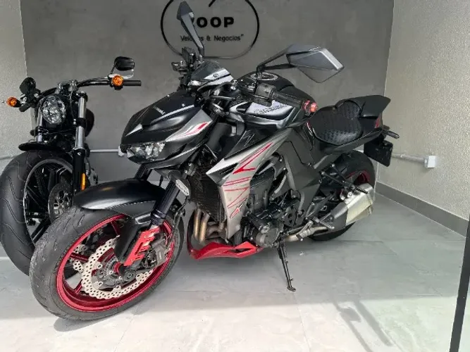 Kawasaki Z1000 2021