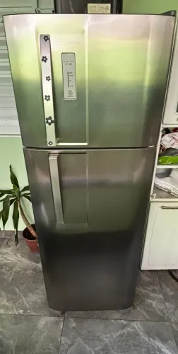 Geladeira Electrolux Top Freezer 2 Portas DF36X 310 Litros Inox 