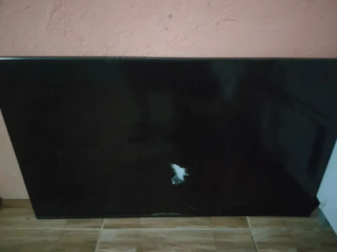 Vendo componetes como led , placa , alto falante para retiradas de peças aceito proposta