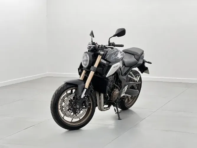 HONDA CB 650R 2022- Apenas 9.000 Km!