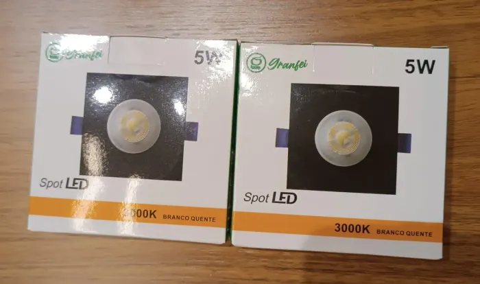 Spot Preto 3000k Luz Led