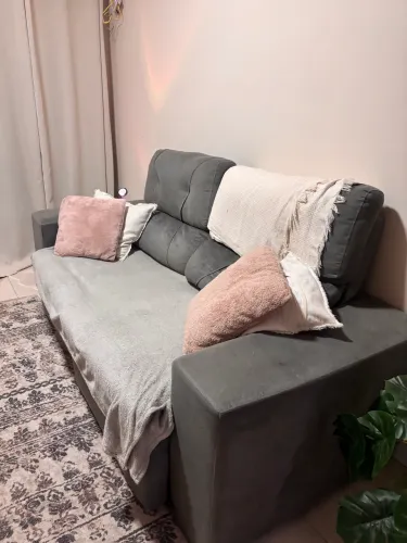Sofá Retrátil e Reclinável 3 Lugares - R$ 300