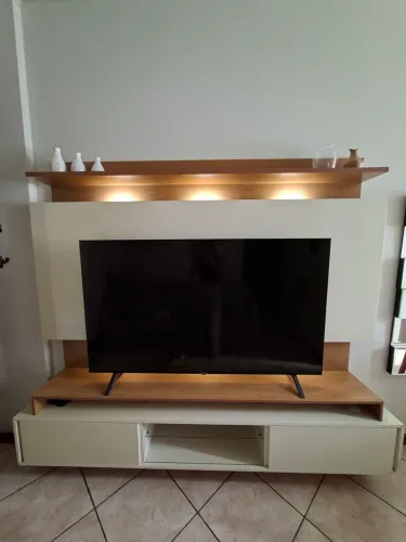 Rack com painel para TV 65" ou maior, com LED - Motivo de mudança - Botafogo RJ<br>Descrição: