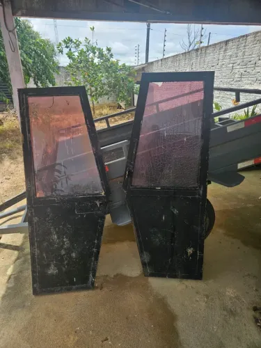 Duas portas de w20 mil e 1600 cada 