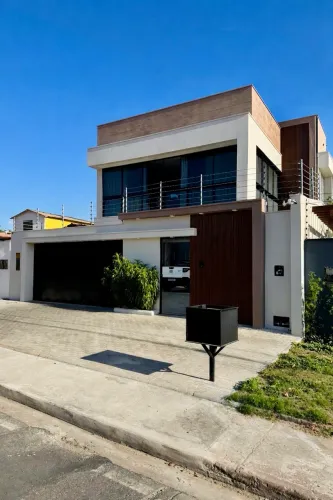 Excelente casa de alto padrão no bairro Jardim Floresta