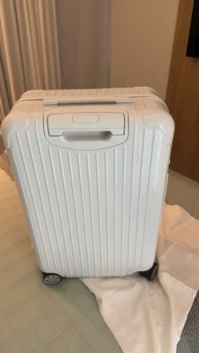 Mala Rimowa essential check in M 