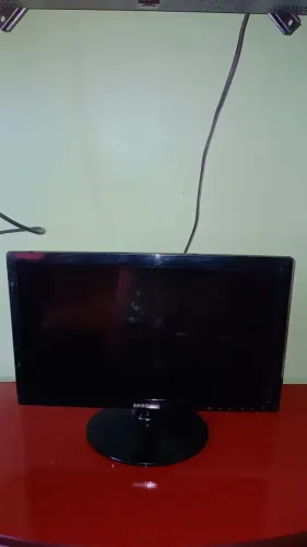 Monitor Samsung 18 polegadas 