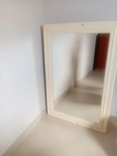 VENDO ESSE ESPELHO COM MOLDURA