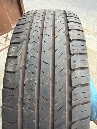 Pneu aro 15 Goodyear 195/65/15 Eagle Sport2 60% borracha