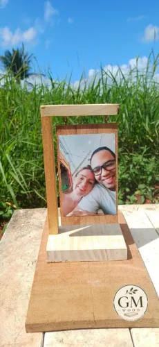 Porta retrato dupla face, peça artesanal de pinus. Personalizado com suas fotos