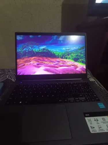 Notebook 8 meses de uso 