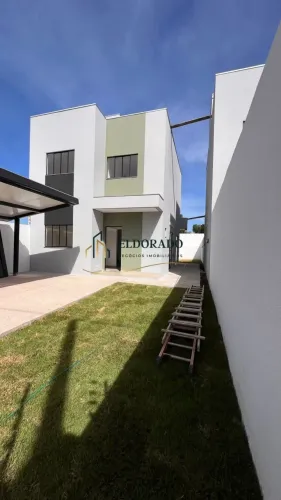 Sobrado à venda no Bairro Jardim Tropical! 3 quartos sendo 1 suíte, com 138m²!