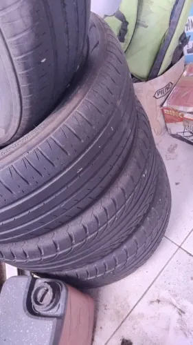 Pneus ótimo estado