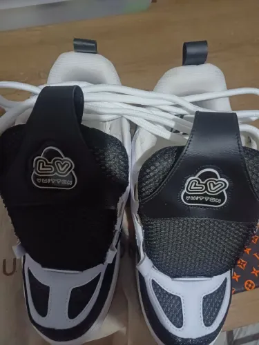Louis Vuitton LV Skate preto e branco ( Ler a Descrição )