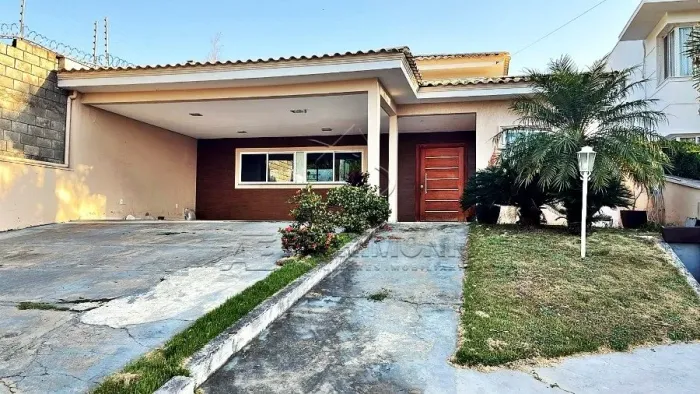 CASA TERREA GRAMADOS COM 3 QUARTOS SENDO SUITES
