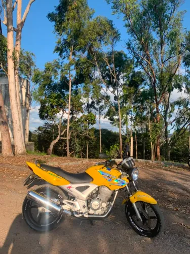 Honda Twister 250 amarela revisada!