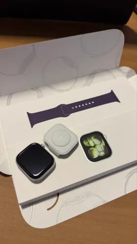 Apple Watch Series 11 46mm Silver, Seminovo (pouco uso), Garantia Apple até Julho/2027