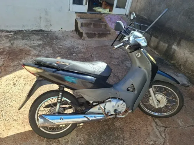 Venda honda biz preta