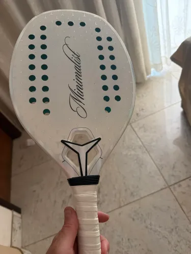 Vendo raquete novo