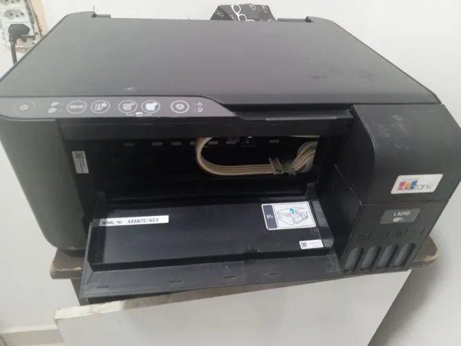 Impressora Epson EcoTank L3250 Wi-Fi, Sem tinta