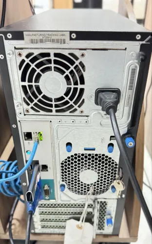 Servidor HP Proliant ML310e Gen8 V2