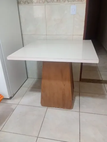 Mesa 4 lugares sem cadeiras ( Para retirar em Ribeirão Preto - SP) 