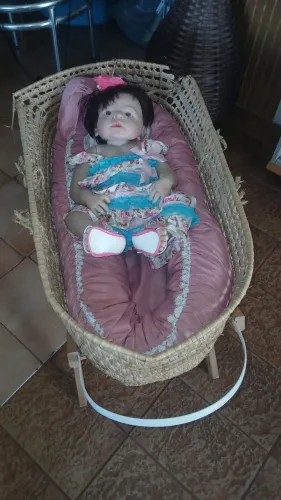 Bebe reborn com berço e enxoval
