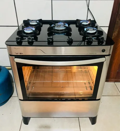 Fogão 5 bocas mesa de vidro faço entrega