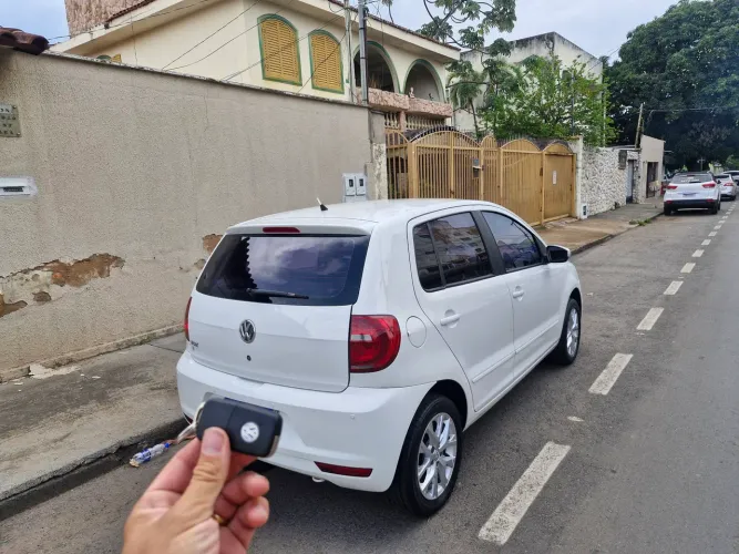 Volkswagen Fox 1.0 MI Total Flex 8V 5P 2012