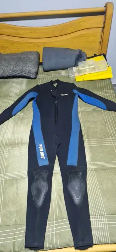 Jardineira Fun Dive neoprene tamanho XL