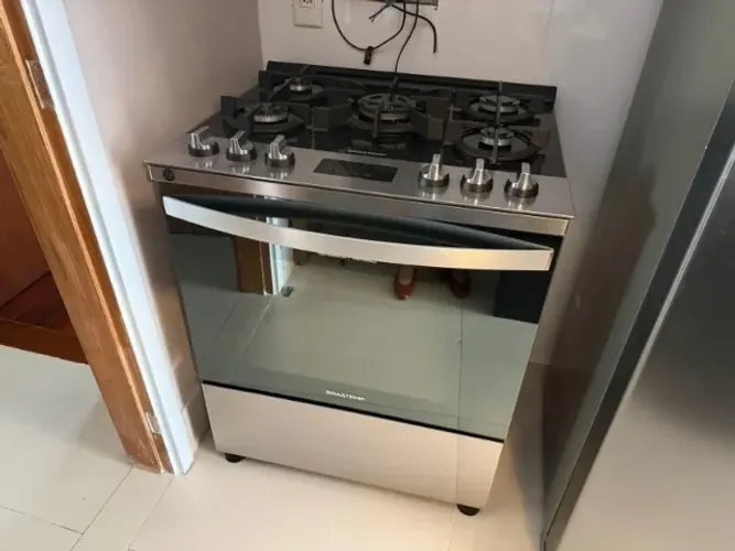 Fogão Brastemp 5 Bocas Cor Inox Com Mesa de Vidro, Turbo Chama e Timer - BFS5XAR