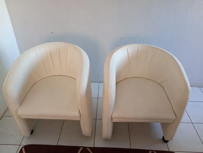 2 poltronas bem conservado 