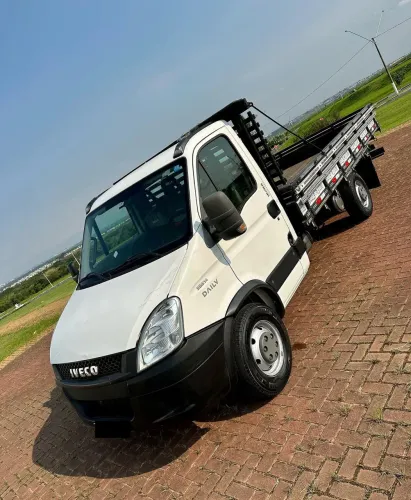 IVECO 35s14 CARROCERIA 2016