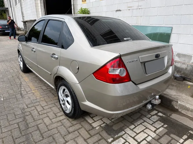 Ford Fiesta Sed. 1.6 8V Flex 4P 2009