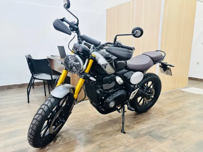SCRAMBLER 400X 2025 só 736KM