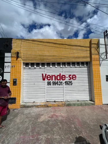 PRÉDIO COMERCIAL (231m2) NO CENTRO DE PIRIPIRI- PIAUÍ.