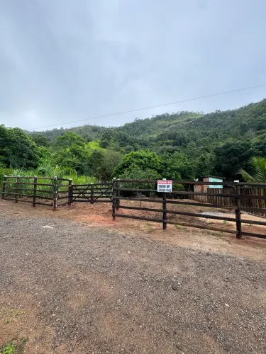 Vende-se Chácara de 1600 m2