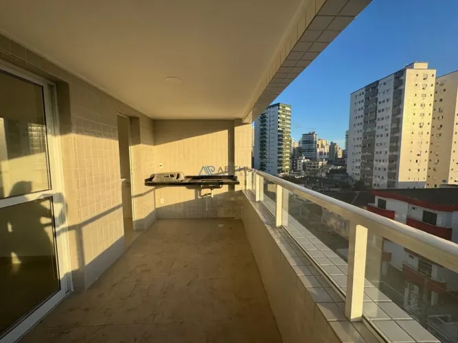 Apartamento à venda em Praia Grande no Guilhermina com 2 dormitórios