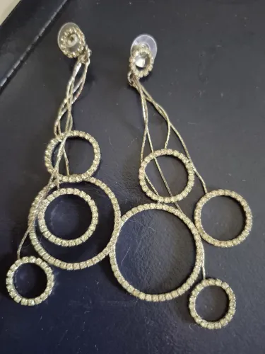 Brincos lindos prateados