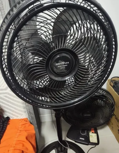 Ventilador semi novo