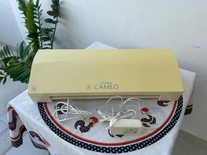 Ploter de recorte Silhouette Cameo 3 (sem base e lâmina de corte)