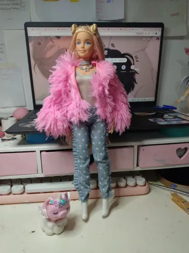 Boneca Barbie extra