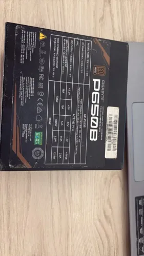 Fonte Gigabyte P650B 650W, 80 Plus Bronze, PFC Ativo, GP-P650B