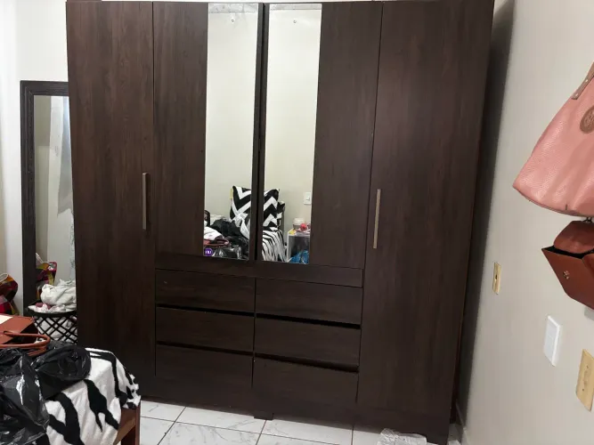 Guarda-roupa 