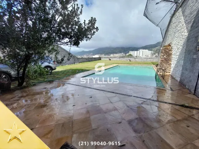 Casa Triplex Espaçosa com Piscina e Vista Panorâmica no Encantado! M05G