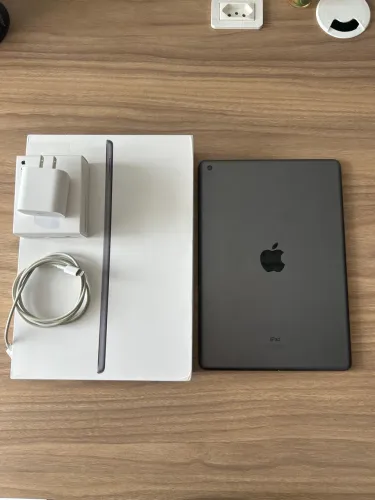 iPad 9ª geração Apple, 10.2", 64GB, A13 Bionic, Wi-Fi, Cinza Espacial